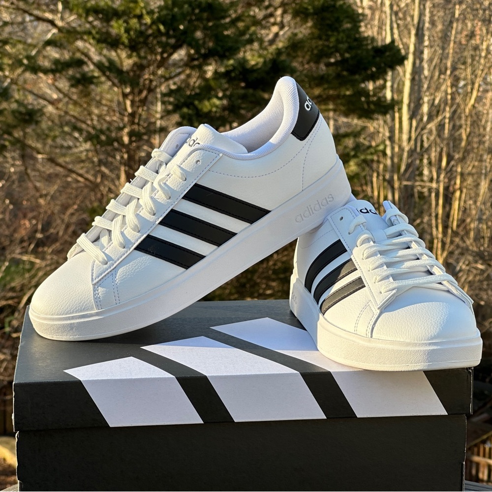Adidas White Grand Court 2.0 Low Casual Lifestyle Sneaker Mens 6 Womens 7.5 NEW